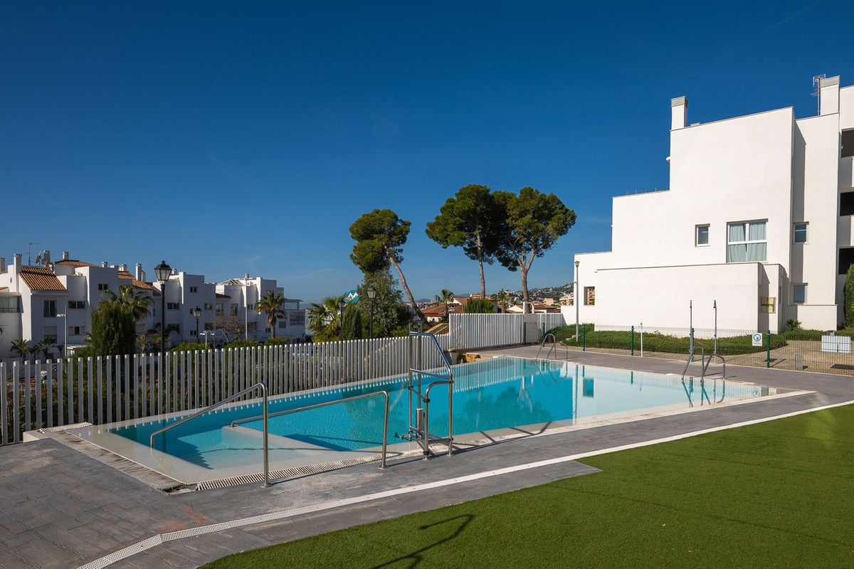 3 Bed Apartment for sale in Torrequebrada Costa Del Sol, Málaga, Spain
