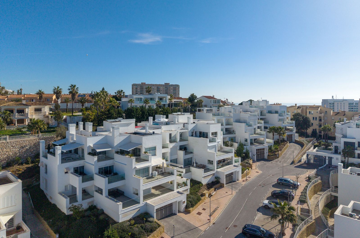 3 Bed Apartment for sale in Torrequebrada Costa Del Sol, Málaga, Spain