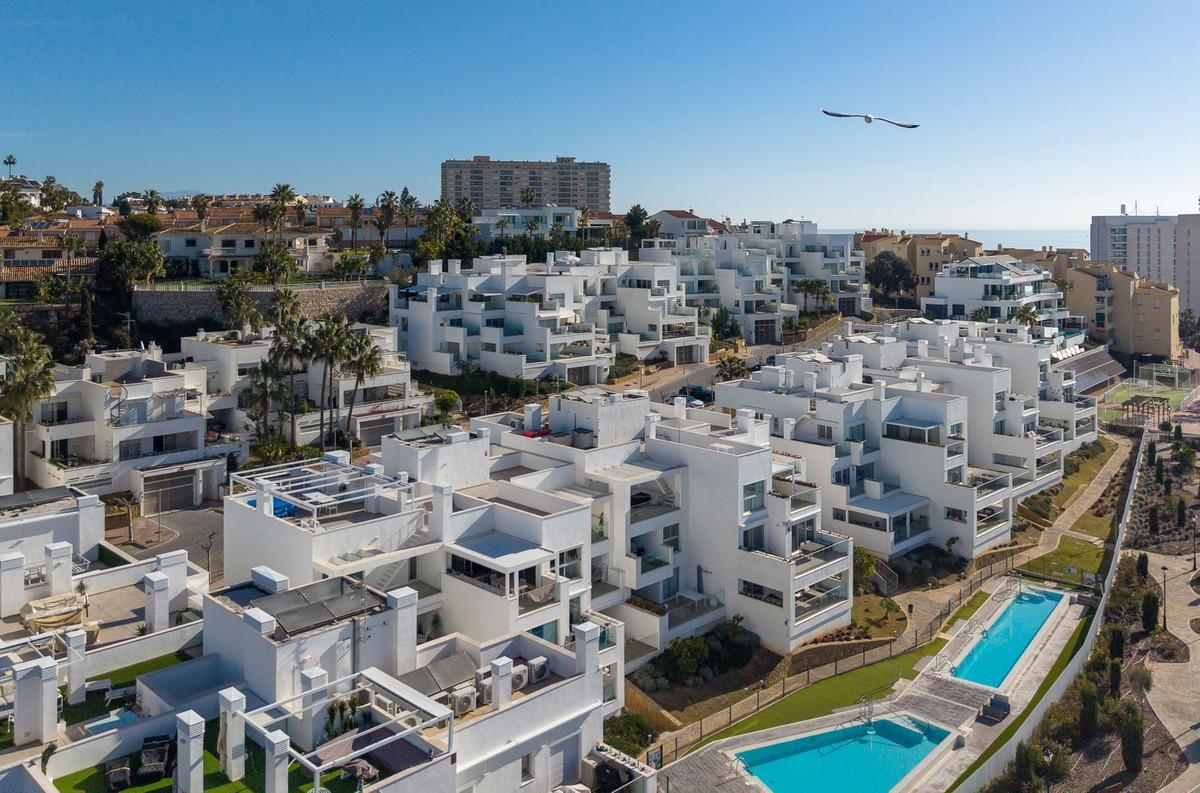 3 Bed Apartment for sale in Torrequebrada Costa Del Sol, Málaga, Spain
