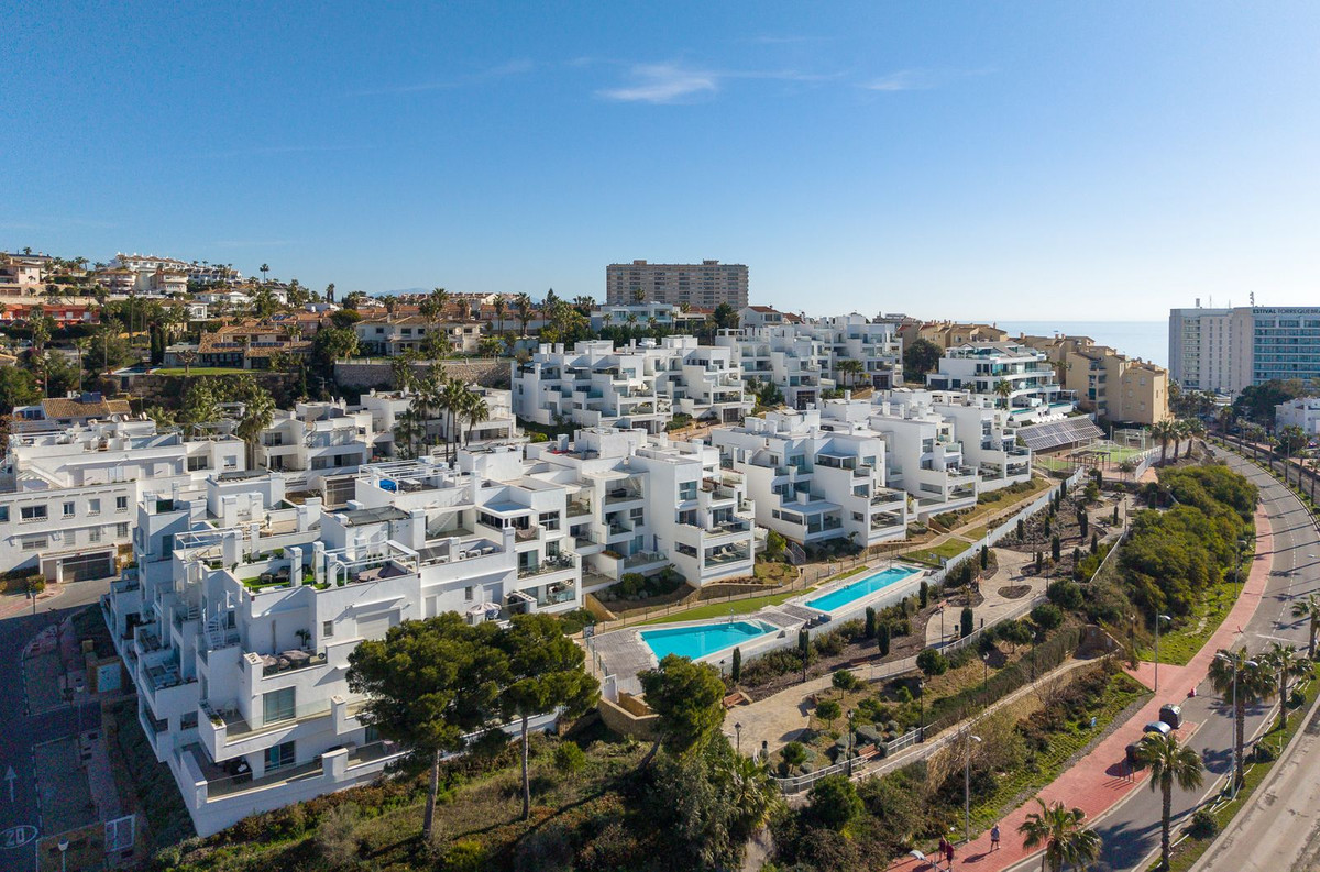 3 Bed Apartment for sale in Torrequebrada Costa Del Sol, Málaga, Spain
