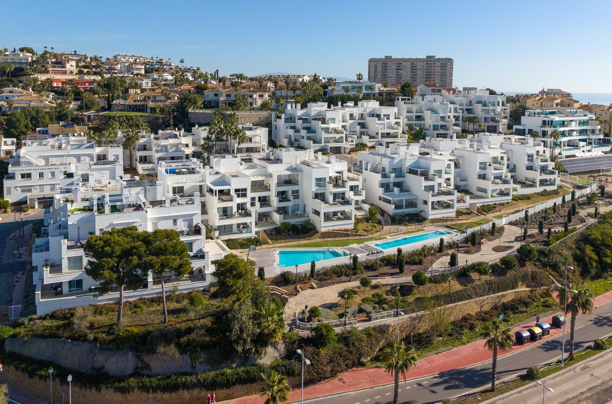 3 Bed Apartment for sale in Torrequebrada Costa Del Sol, Málaga, Spain