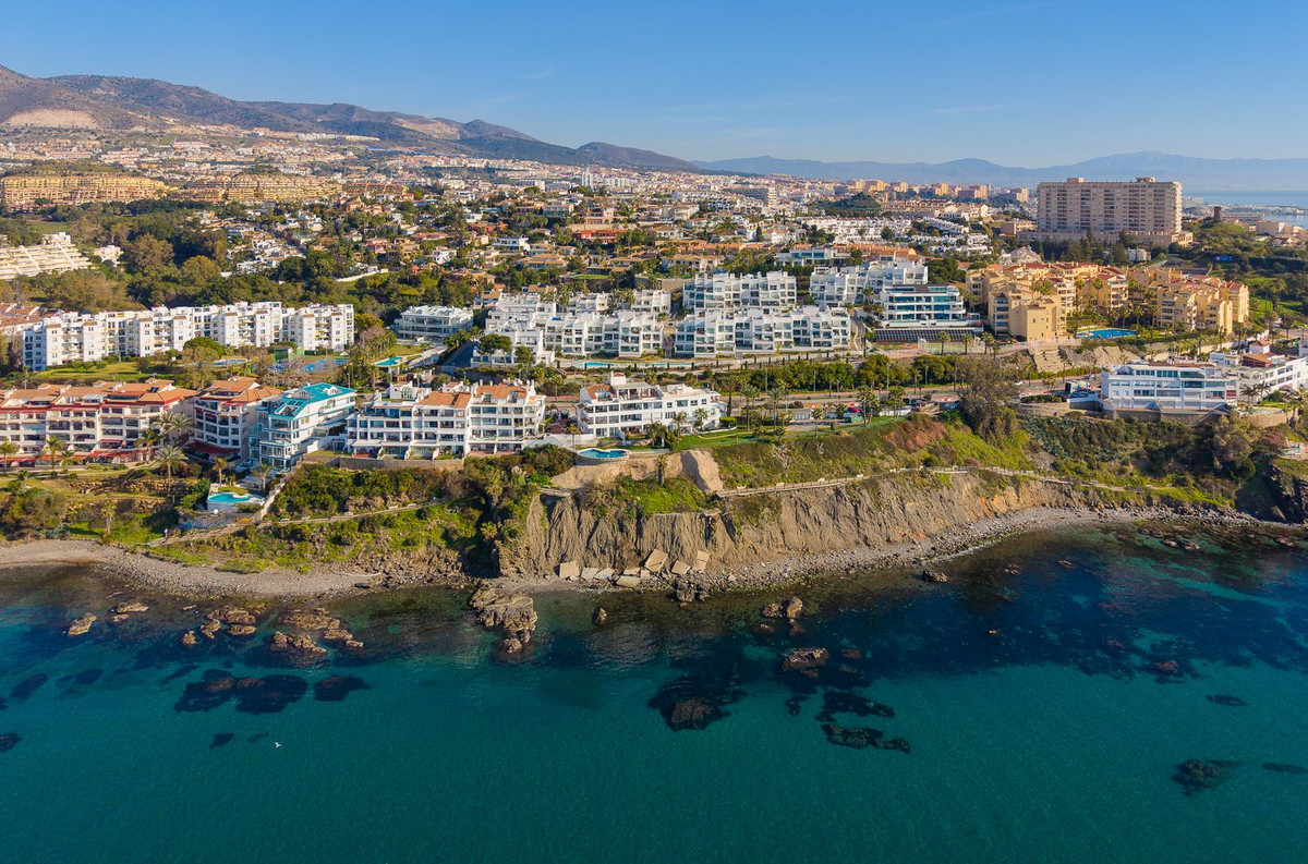 3 Bed Apartment for sale in Torrequebrada Costa Del Sol, Málaga, Spain