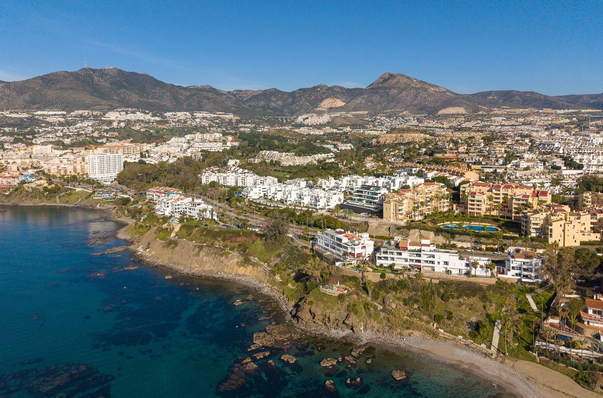 3 Bed Apartment for sale in Torrequebrada Costa Del Sol, Málaga, Spain