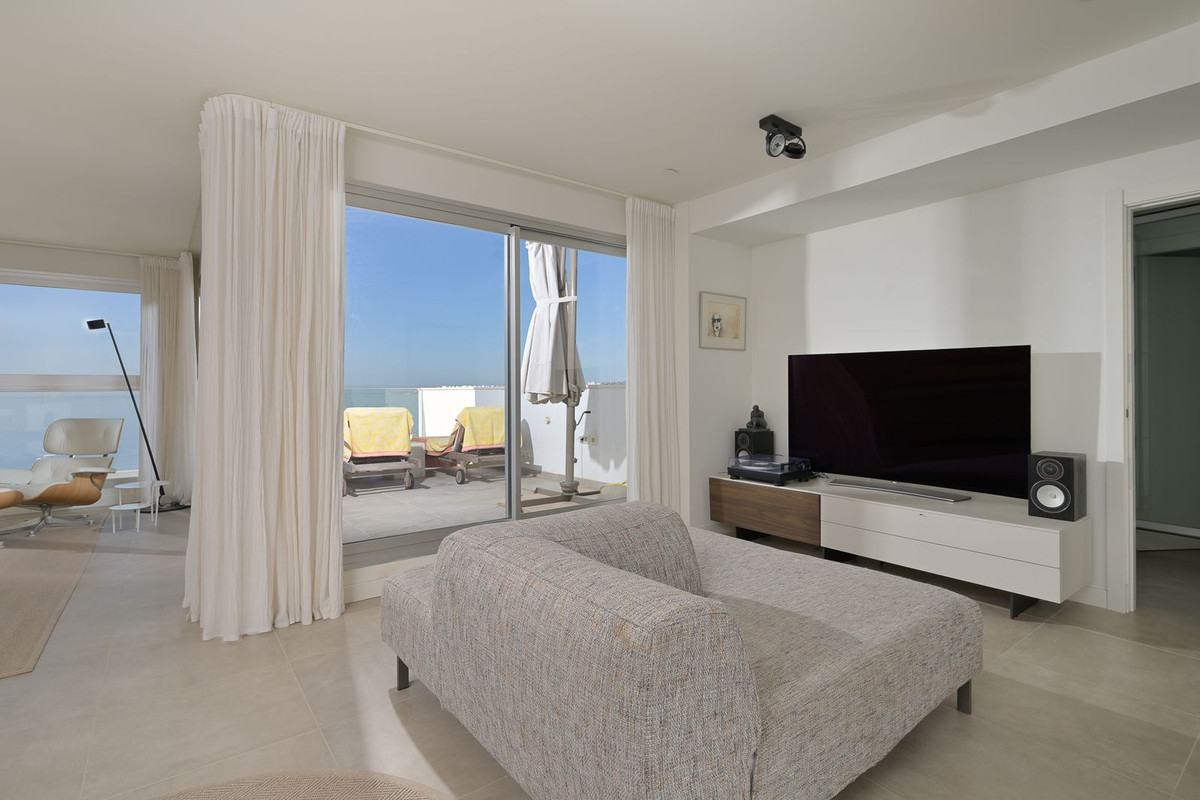 3 Bed Apartment for sale in Torrequebrada Costa Del Sol, Málaga, Spain