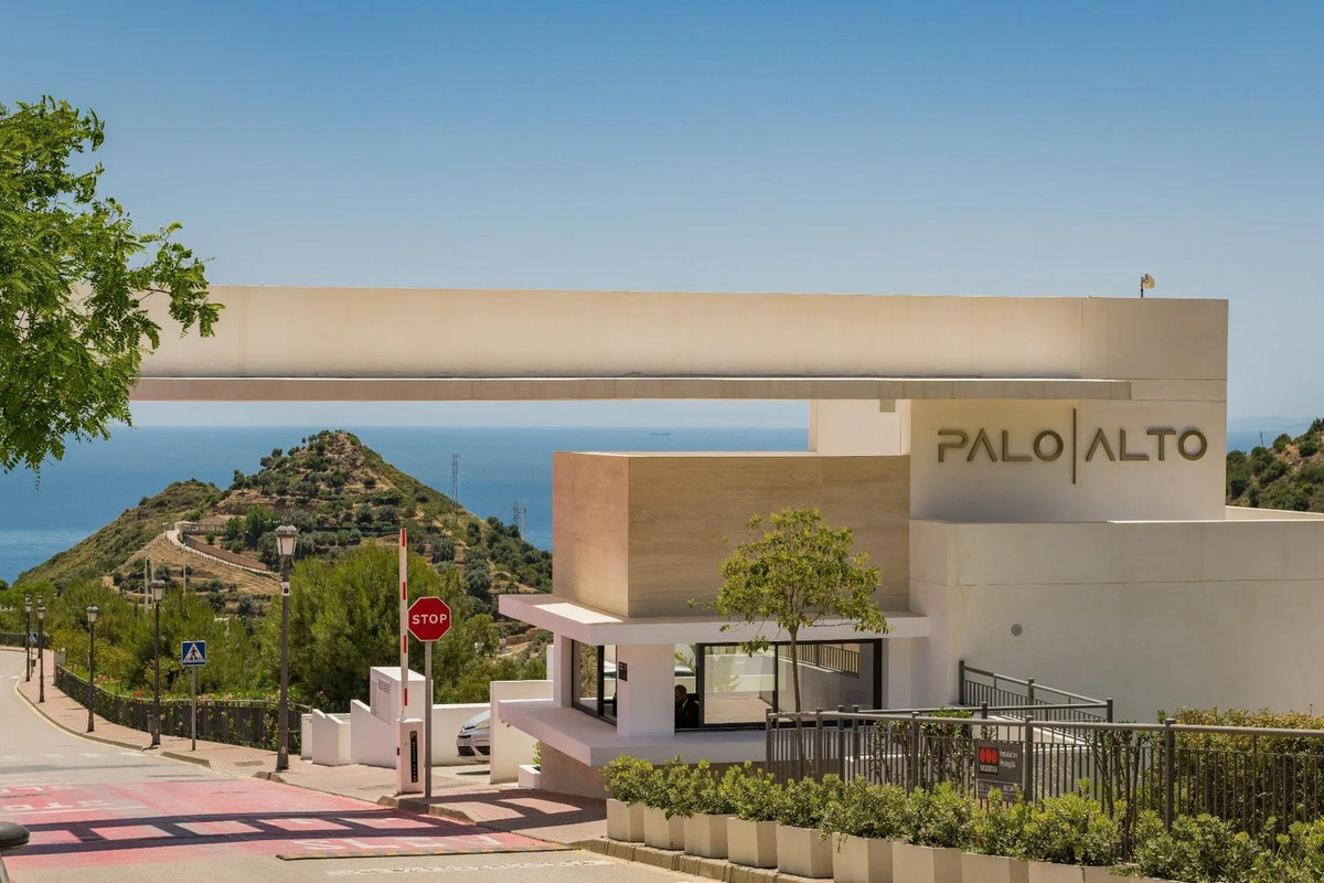 Se vende Apartamento Planta Media de 3 dormitorios en Costa Del Sol, Málaga, España