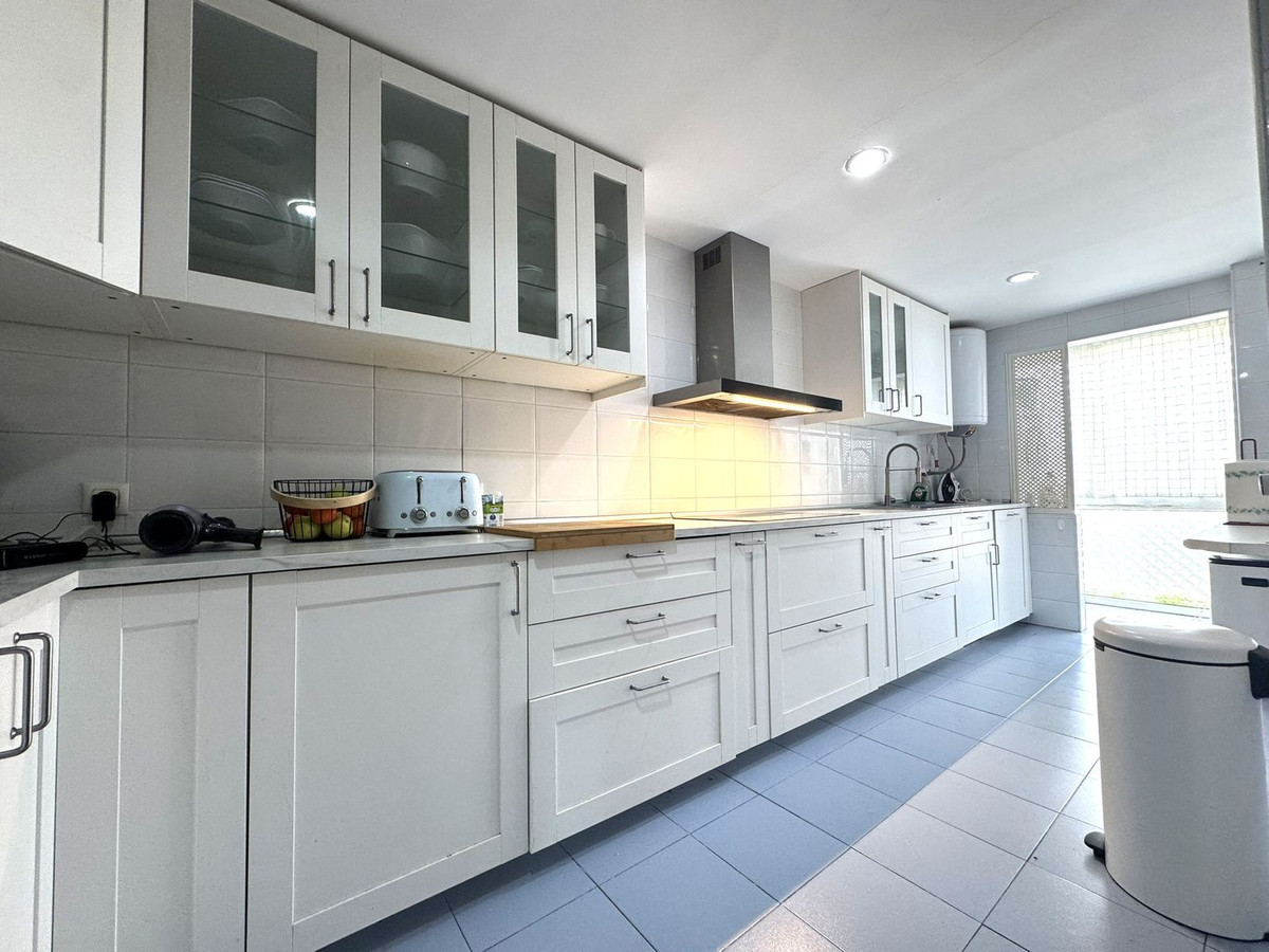 Se vende Apartamento Planta Baja de 3 dormitorios en Costa Del Sol, Málaga, España