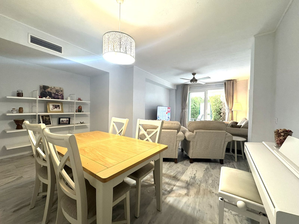 Se vende Apartamento Planta Baja de 3 dormitorios en Costa Del Sol, Málaga, España