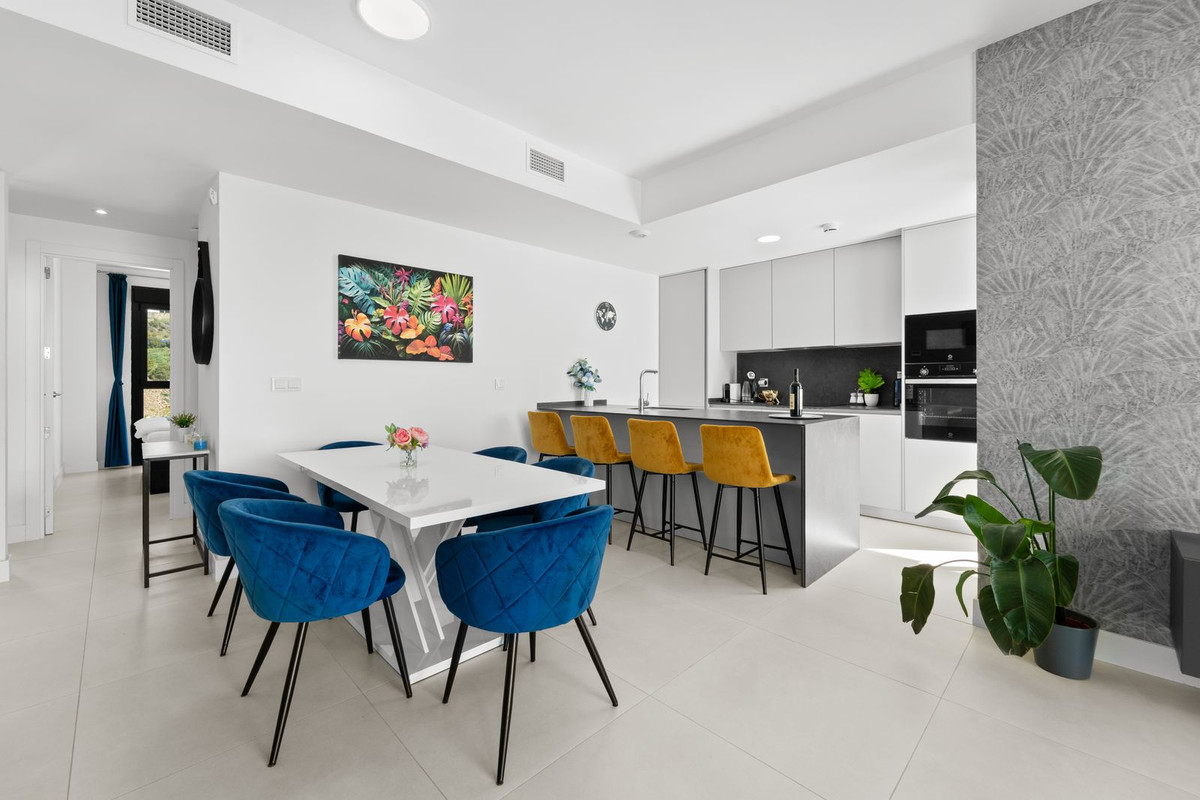 Se vende Apartamento Planta Media de 3 dormitorios en Costa Del Sol, Málaga, España