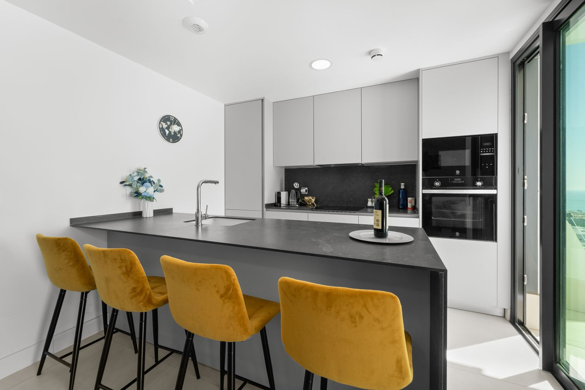 Se vende Apartamento Planta Media de 3 dormitorios en Costa Del Sol, Málaga, España