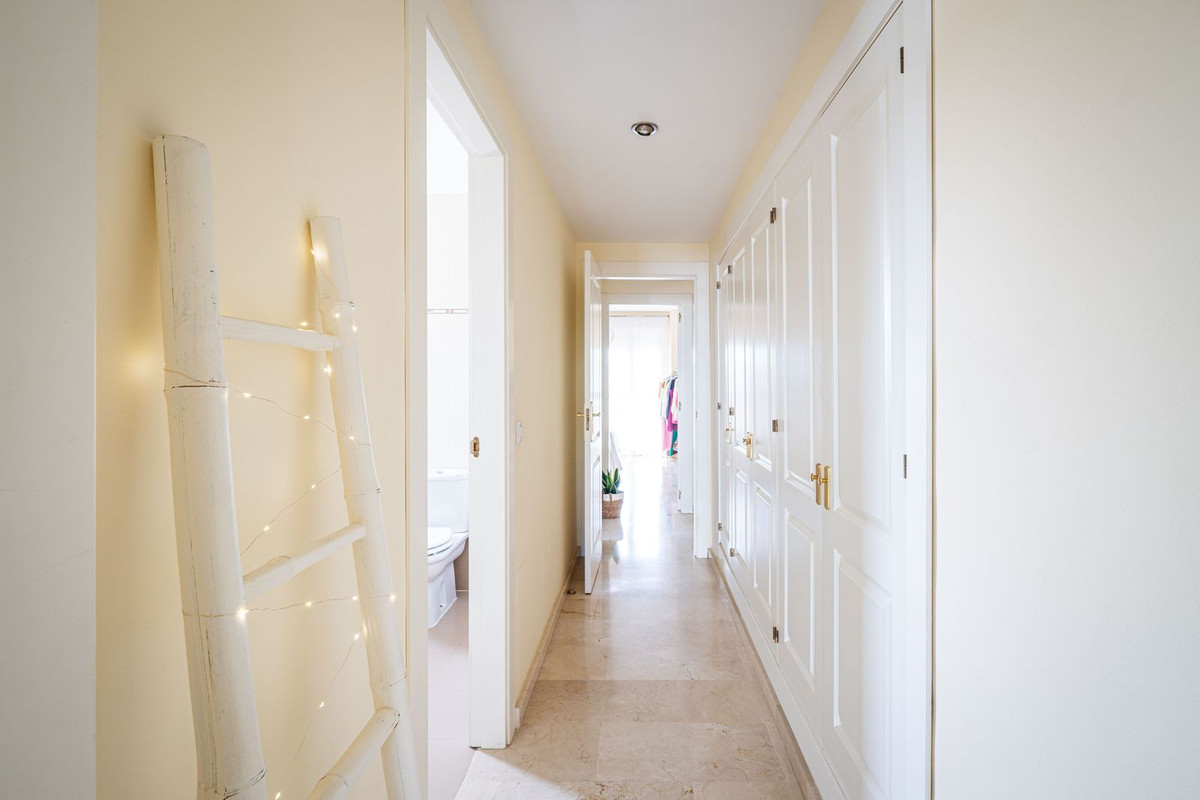 Se vende Apartamento Planta Media de 2 dormitorios en Costa Del Sol, Málaga, España
