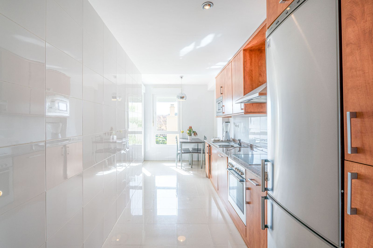 Se vende Apartamento Planta Media de 2 dormitorios en Costa Del Sol, Málaga, España