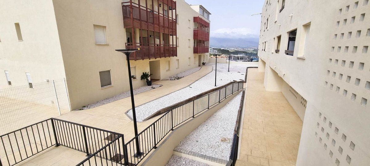 Se vende Apartamento Planta Media de 2 dormitorios en Costa Del Sol, Málaga, España