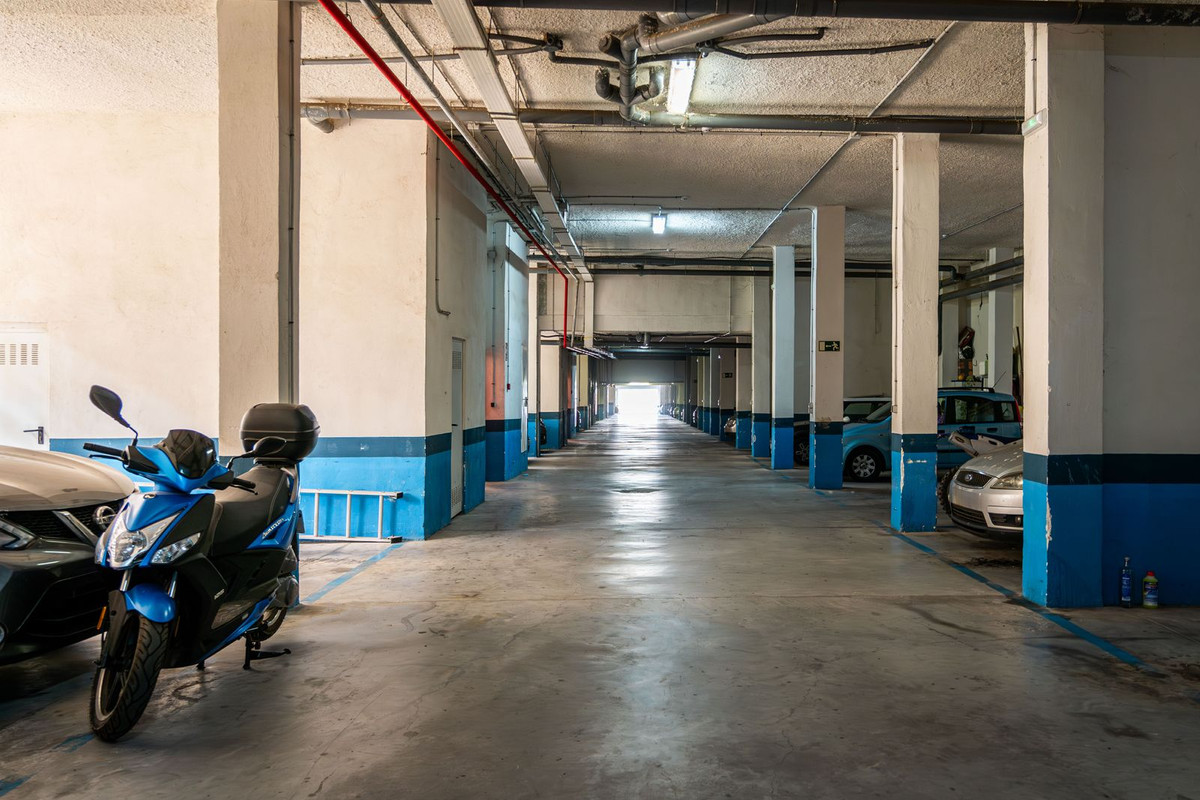 Se vende Apartamento Planta Media de 2 dormitorios en Costa Del Sol, Málaga, España