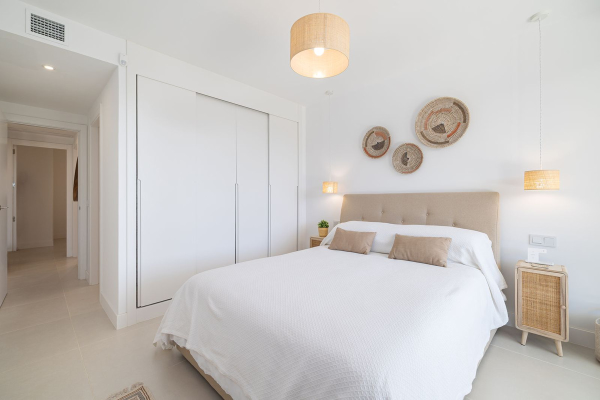 3 Bed Apartment for sale in Fuengirola Costa Del Sol, Málaga, Spain