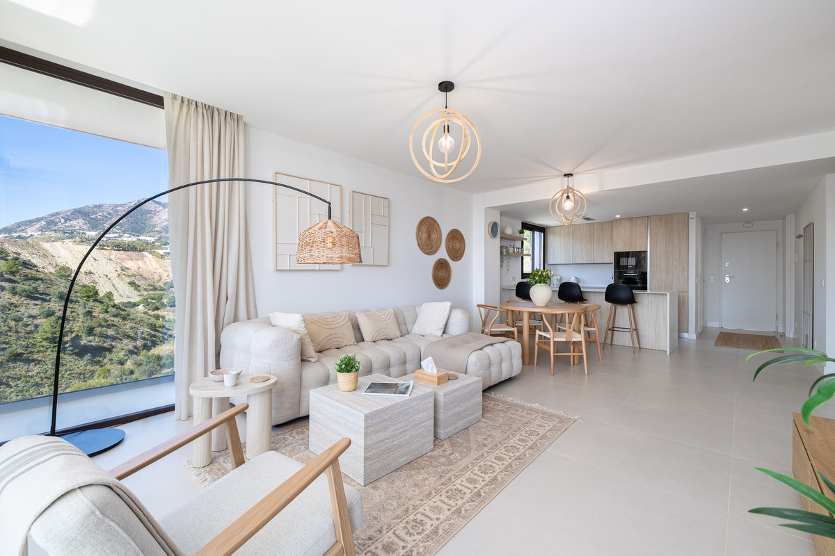 3 Bed Apartment for sale in Fuengirola Costa Del Sol, Málaga, Spain