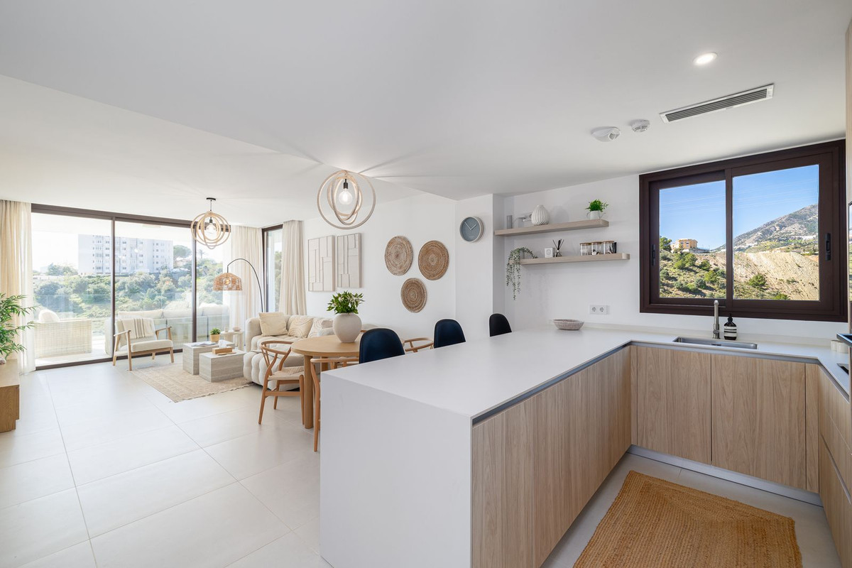 3 Bed Apartment for sale in Fuengirola Costa Del Sol, Málaga, Spain