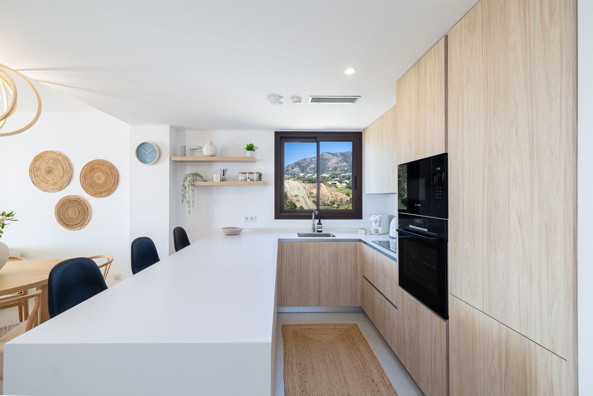 3 Bed Apartment for sale in Fuengirola Costa Del Sol, Málaga, Spain