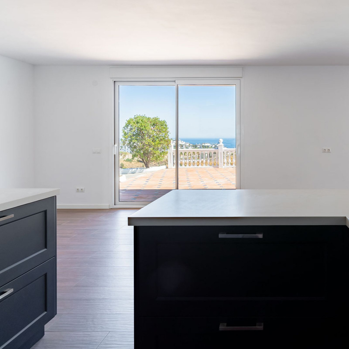 5 Bed Townhouse for sale in Estepona Costa Del Sol, Málaga, Spain