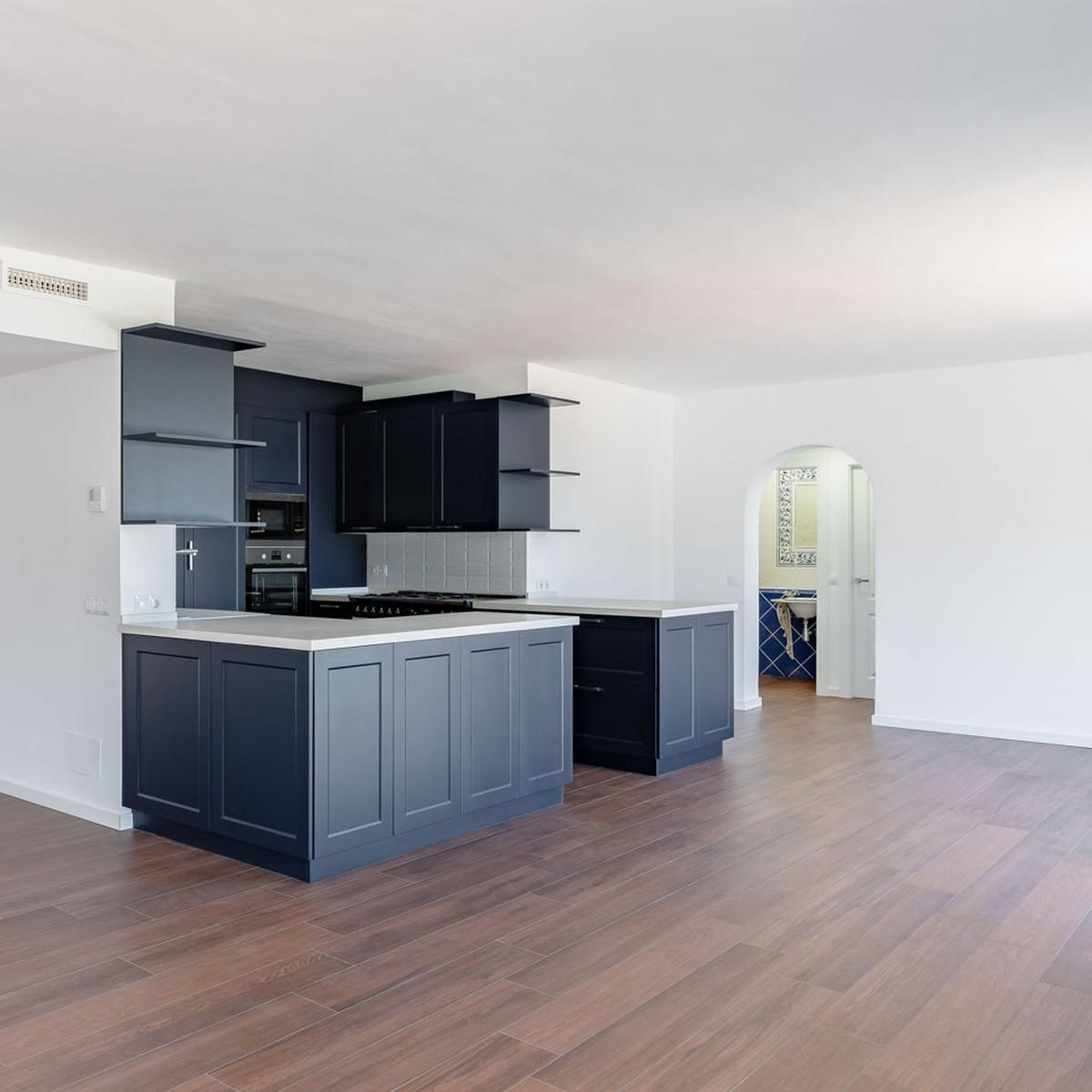 5 Bed Townhouse for sale in Estepona Costa Del Sol, Málaga, Spain