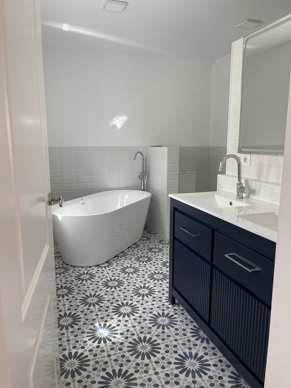 5 Bed Townhouse for sale in Estepona Costa Del Sol, Málaga, Spain