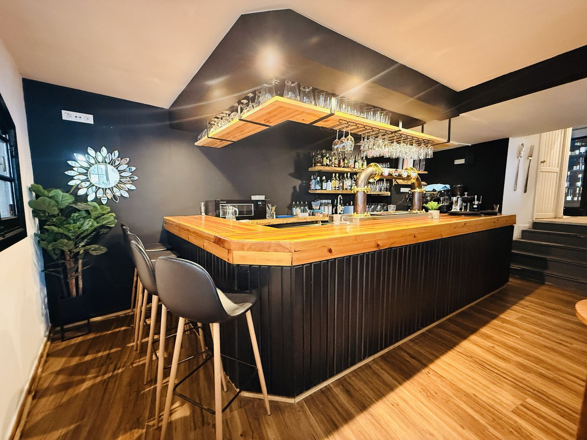 Se vende Restaurante  en Costa Del Sol, Málaga, España