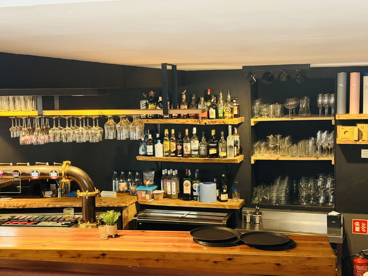Se vende Restaurante  en Costa Del Sol, Málaga, España