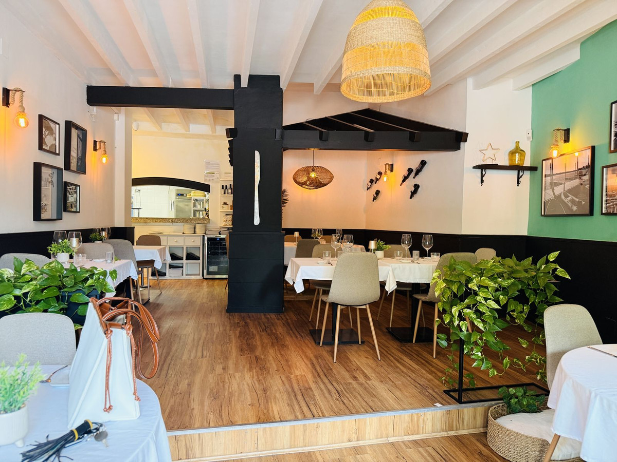 Se vende Restaurante  en Costa Del Sol, Málaga, España