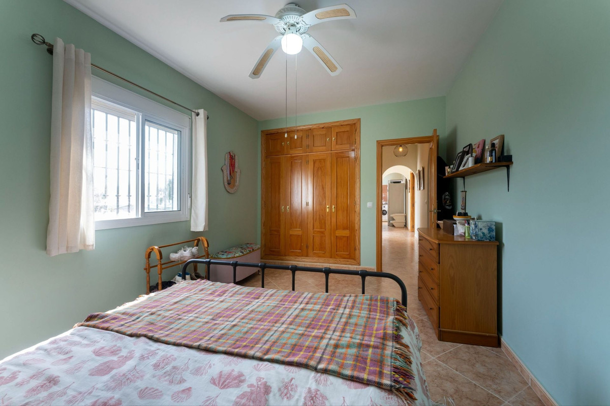 Se vende Finca - Cortijo de 3 dormitorios en Costa Del Sol, Málaga, España