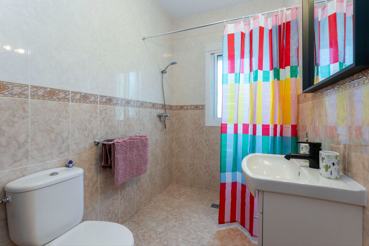 Se vende Finca - Cortijo de 3 dormitorios en Costa Del Sol, Málaga, España