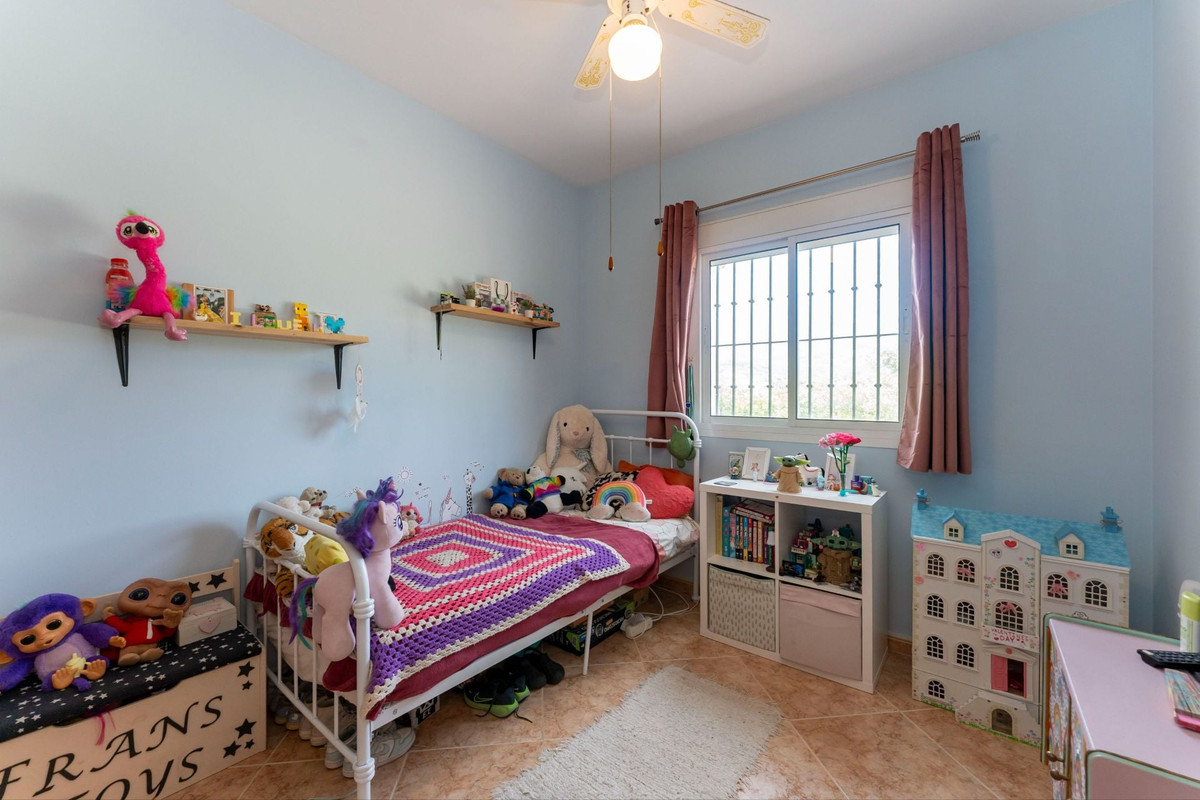 Se vende Finca - Cortijo de 3 dormitorios en Costa Del Sol, Málaga, España