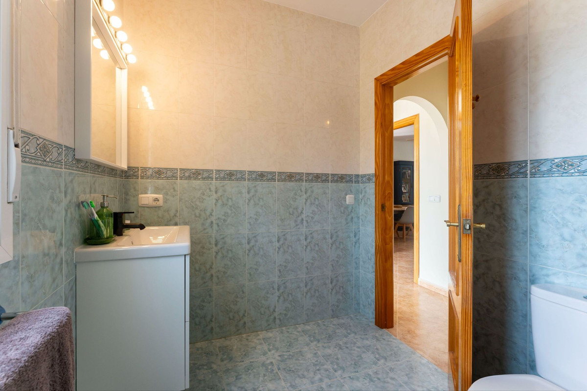 Se vende Finca - Cortijo de 3 dormitorios en Costa Del Sol, Málaga, España