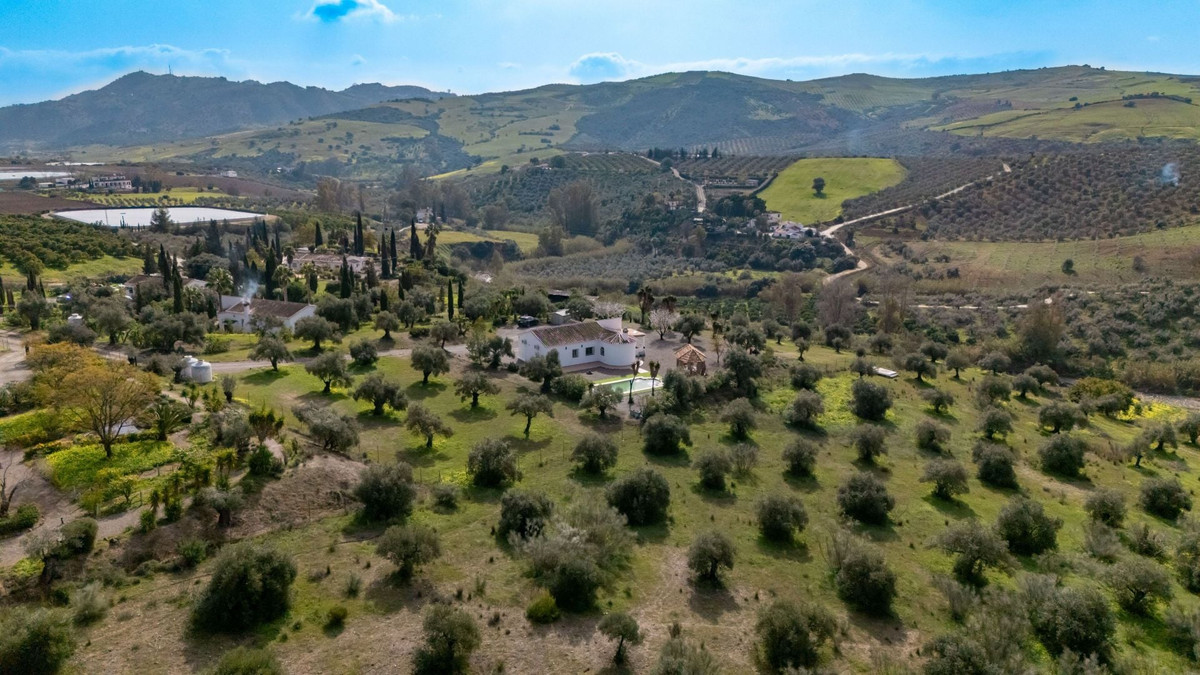 Se vende Finca - Cortijo de 3 dormitorios en Costa Del Sol, Málaga, España
