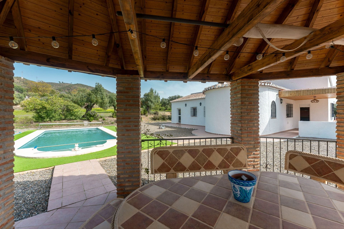 Se vende Finca - Cortijo de 3 dormitorios en Costa Del Sol, Málaga, España