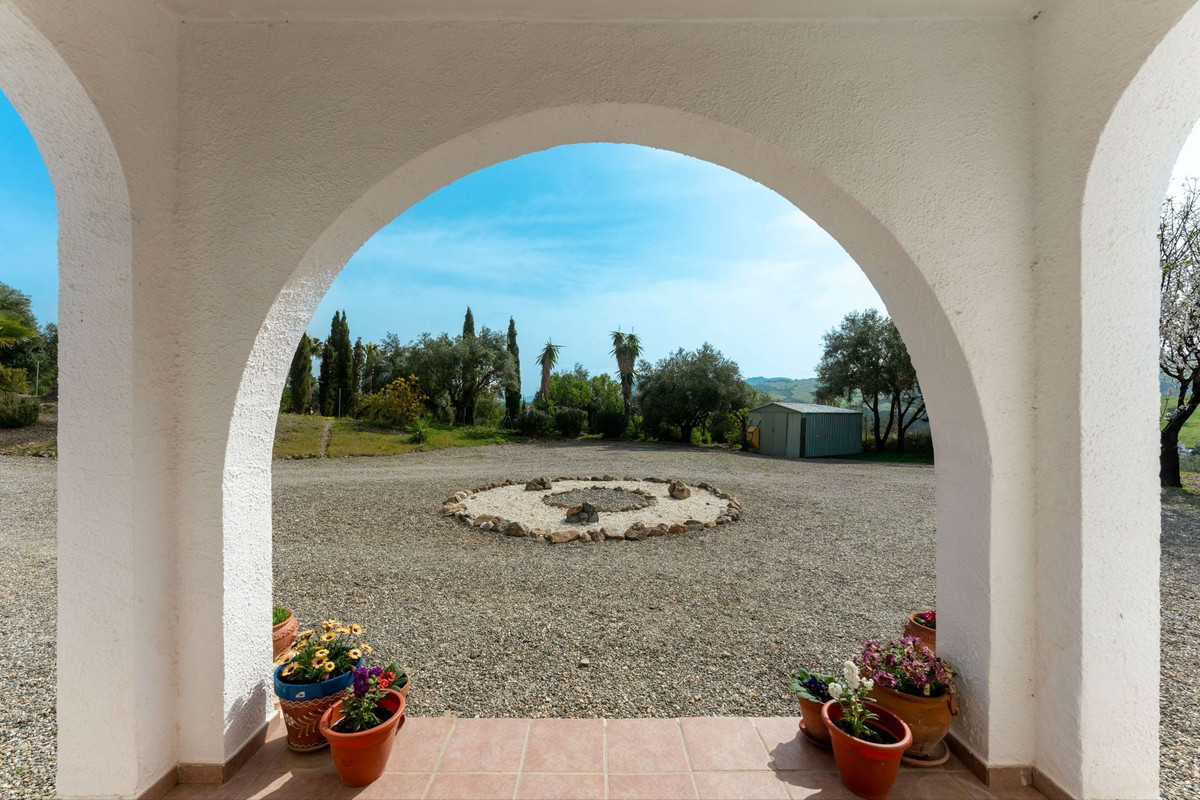 Se vende Finca - Cortijo de 3 dormitorios en Costa Del Sol, Málaga, España
