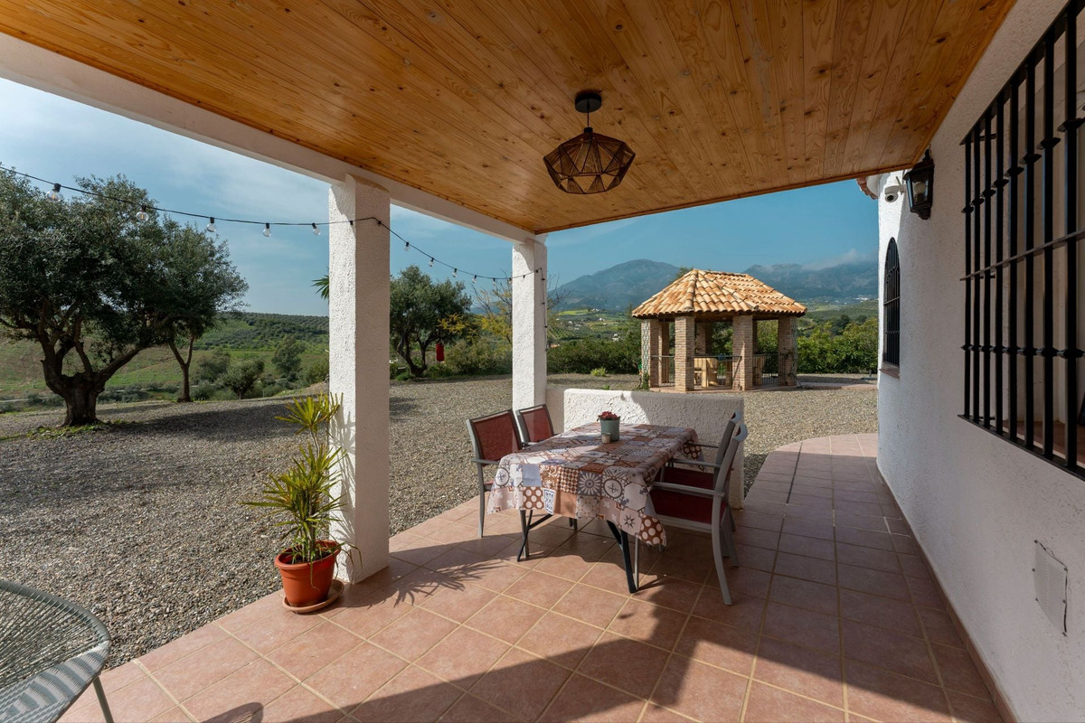 Se vende Finca - Cortijo de 3 dormitorios en Costa Del Sol, Málaga, España