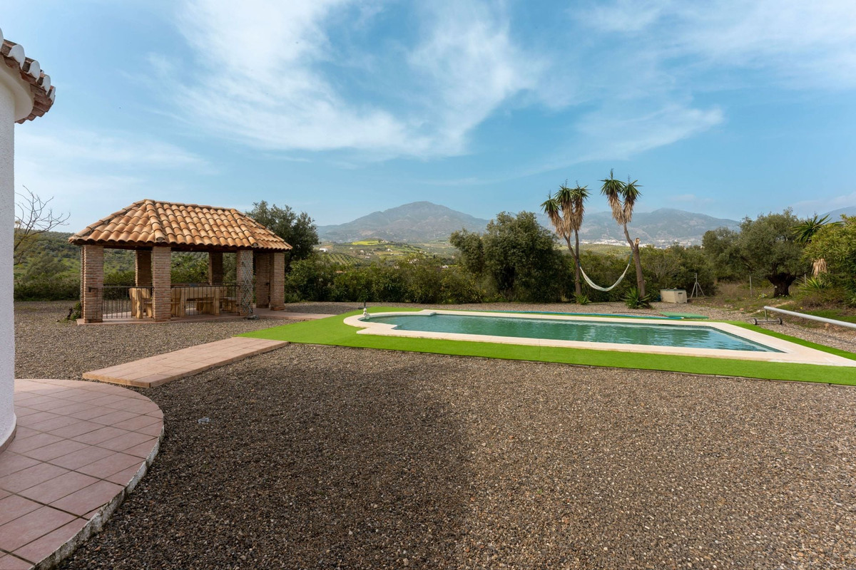 Se vende Finca - Cortijo de 3 dormitorios en Costa Del Sol, Málaga, España