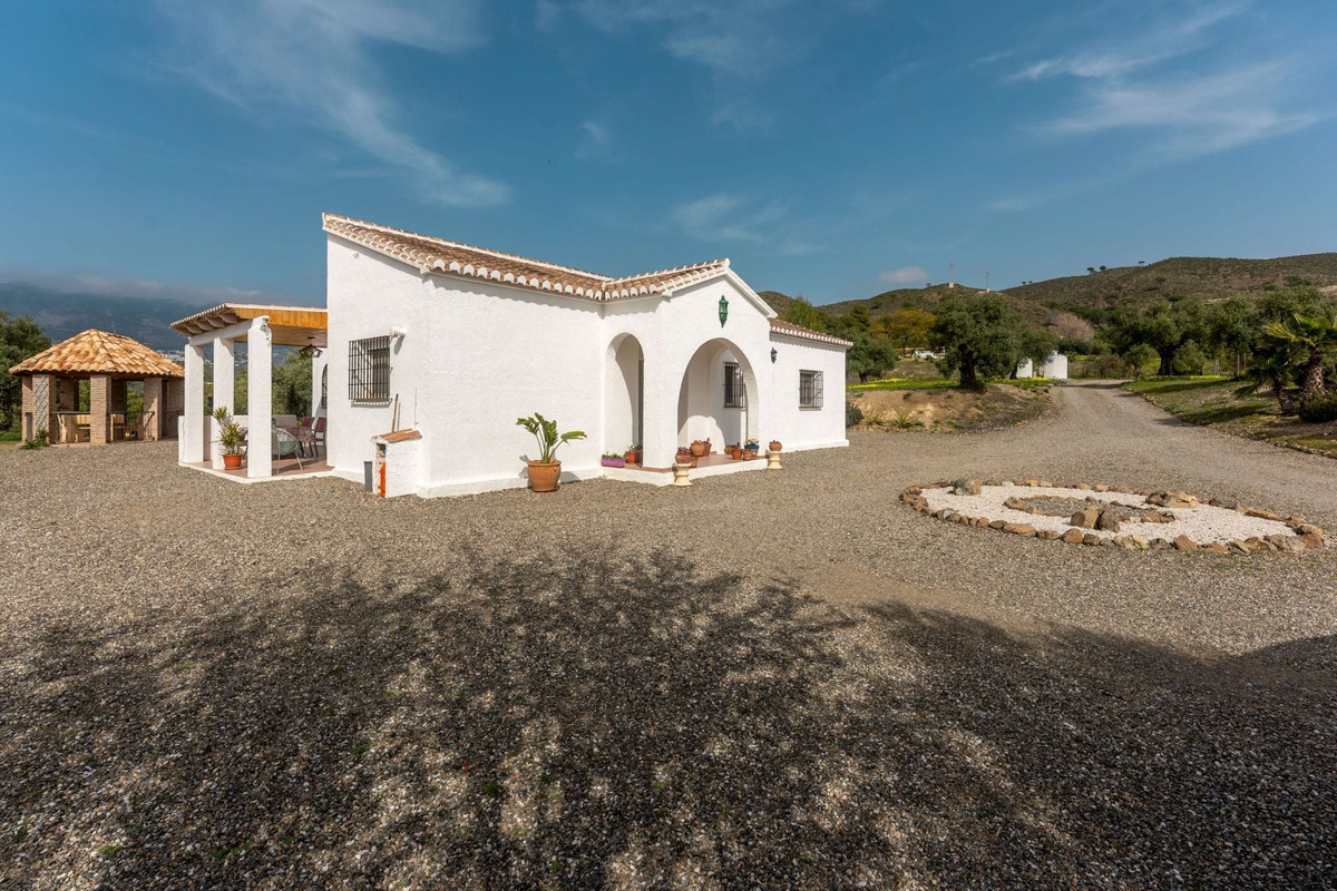 Se vende Finca - Cortijo de 3 dormitorios en Costa Del Sol, Málaga, España