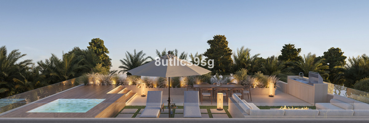 5 Bed Townhouse for sale in Atalaya Costa Del Sol, Málaga, Spain