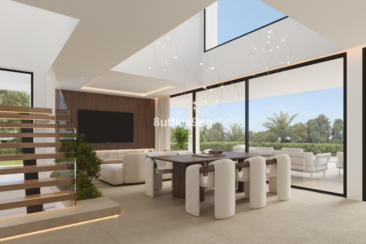 5 Bed Townhouse for sale in Atalaya Costa Del Sol, Málaga, Spain