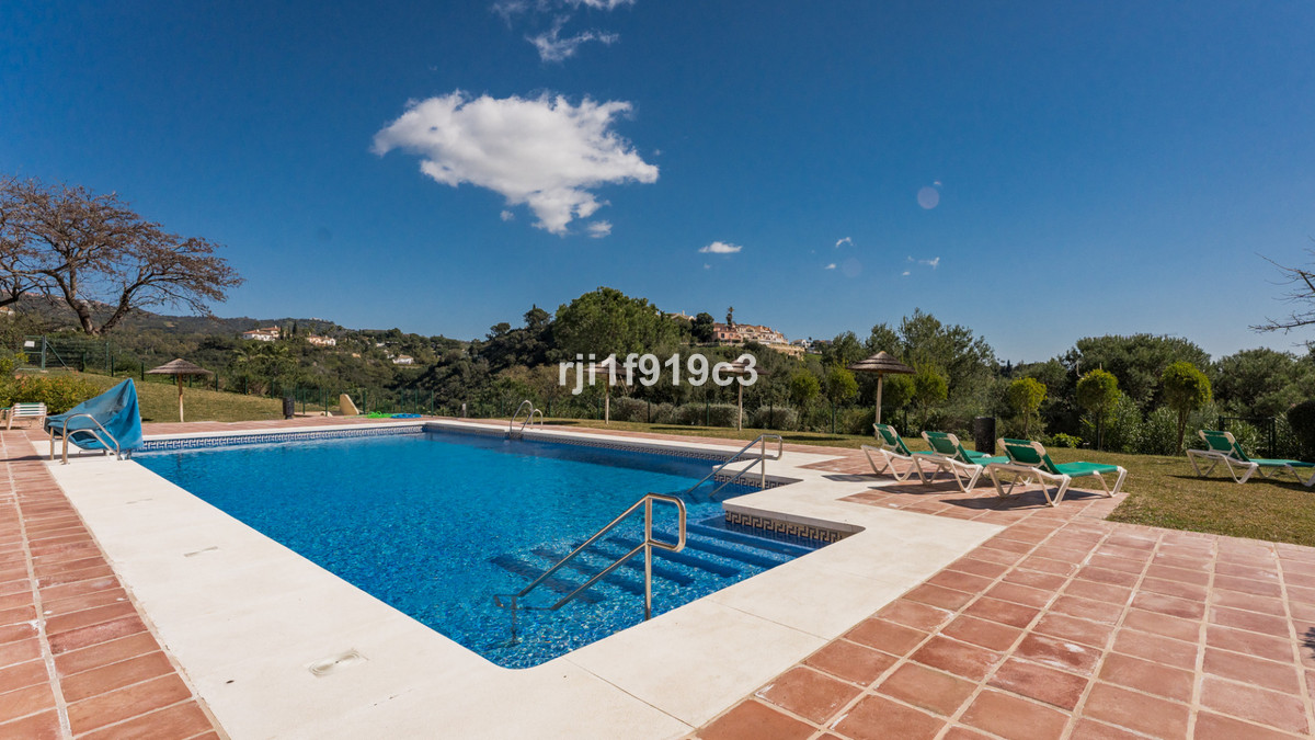 3 Bed Apartment for sale in Elviria Costa Del Sol, Málaga, Spain