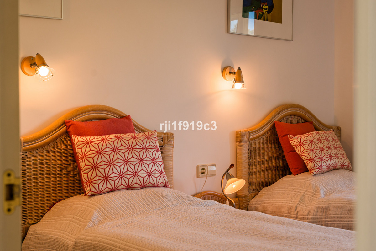 3 Bed Apartment for sale in Elviria Costa Del Sol, Málaga, Spain
