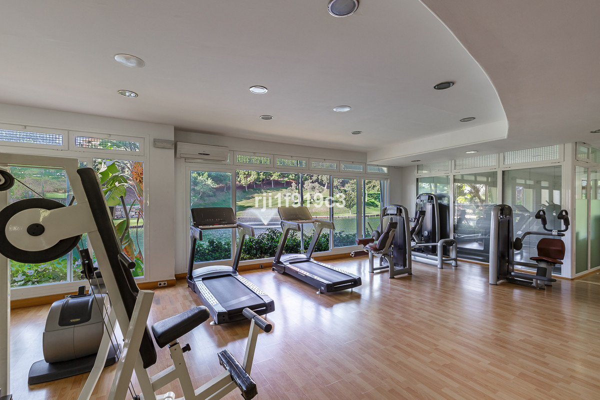 3 Bed Apartment for sale in Elviria Costa Del Sol, Málaga, Spain