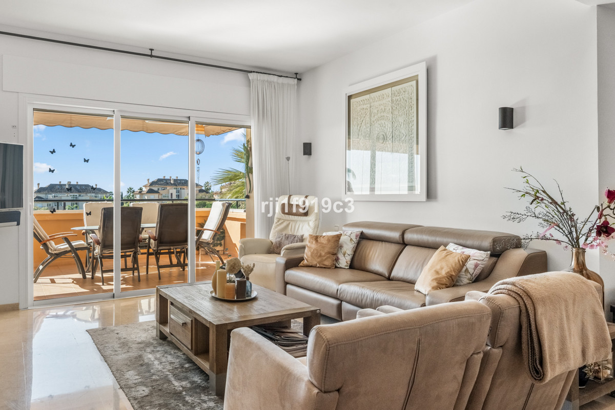 3 Bed Apartment for sale in Elviria Costa Del Sol, Málaga, Spain