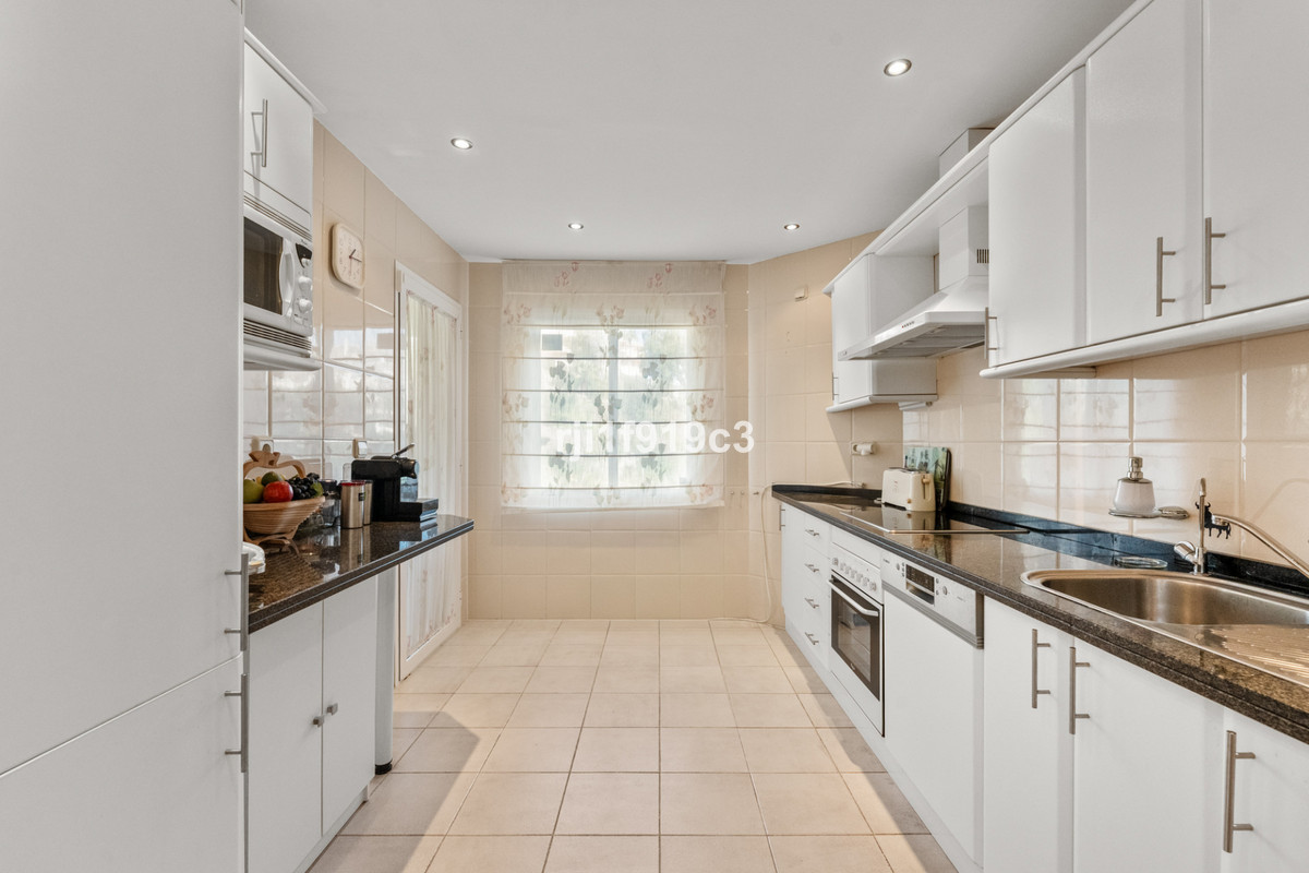 3 Bed Apartment for sale in Elviria Costa Del Sol, Málaga, Spain