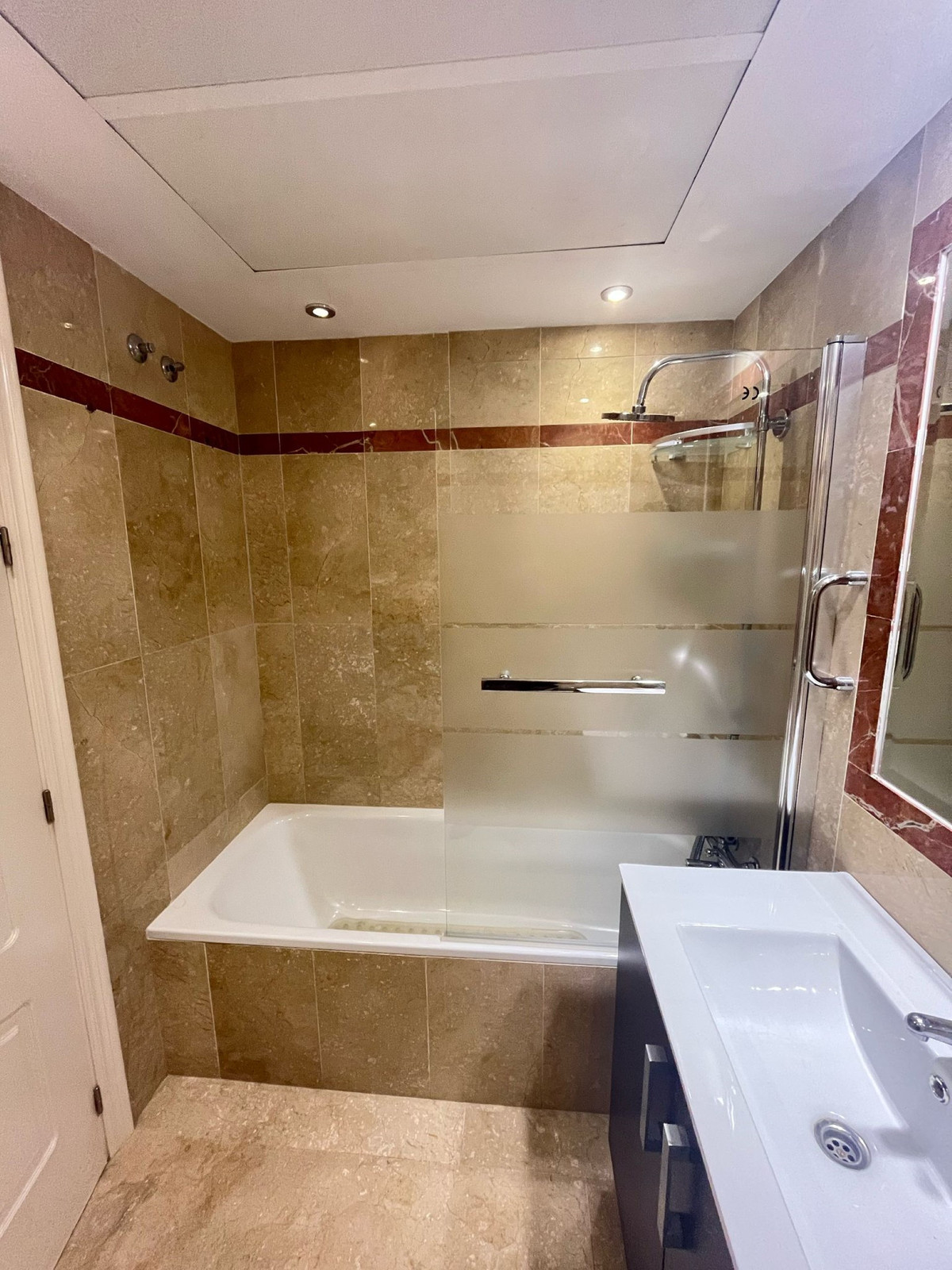 4 Bed Townhouse for sale in Nueva Andalucía Costa Del Sol, Málaga, Spain