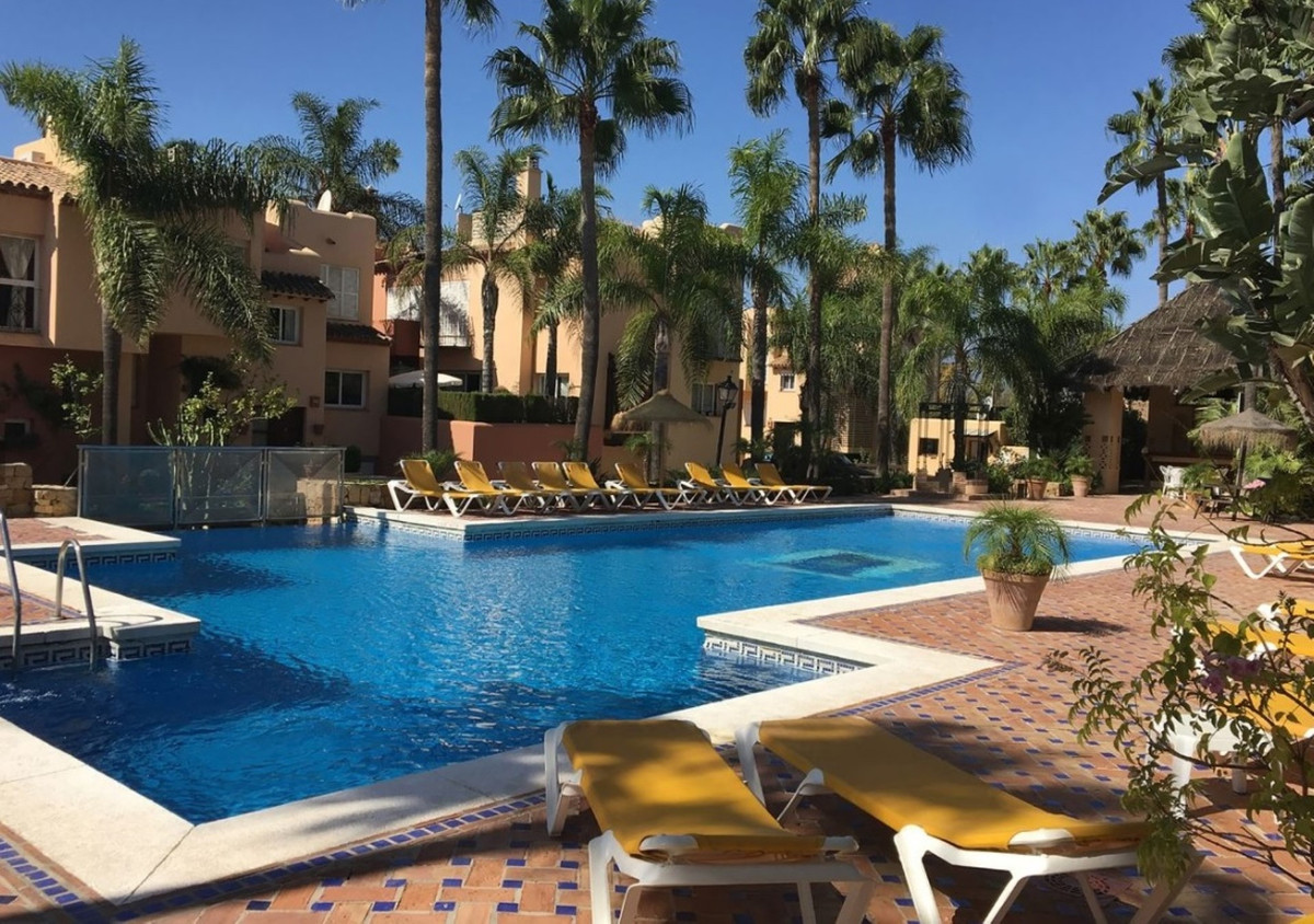 4 Bed Townhouse for sale in Nueva Andalucía Costa Del Sol, Málaga, Spain