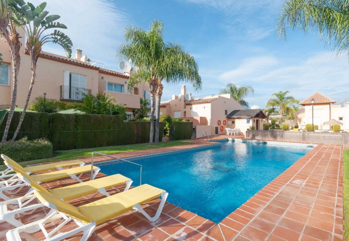 4 Bed Townhouse for sale in Nueva Andalucía Costa Del Sol, Málaga, Spain