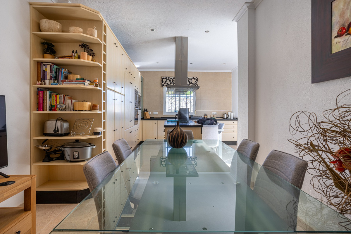 3 Bed Townhouse for sale in Bigastro Costa Blanca, Alicante, Spain