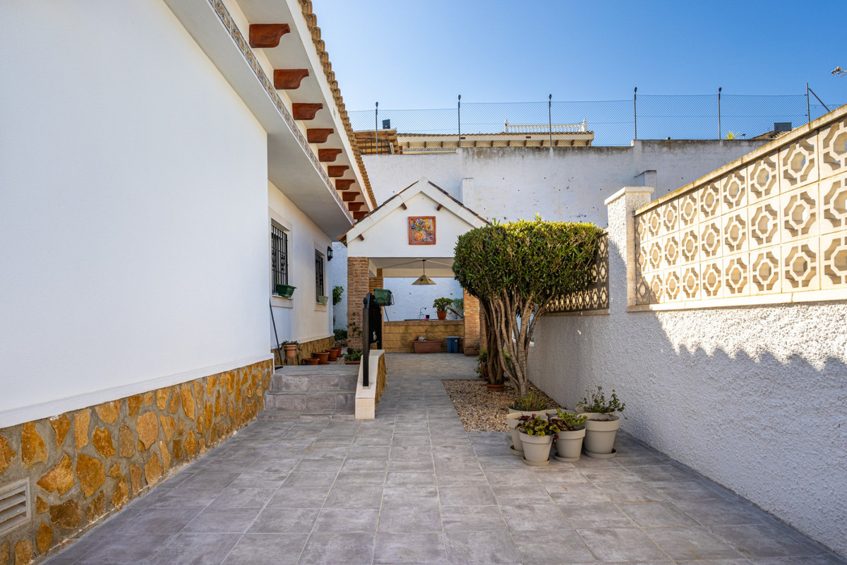 3 Bed Townhouse for sale in Bigastro Costa Blanca, Alicante, Spain