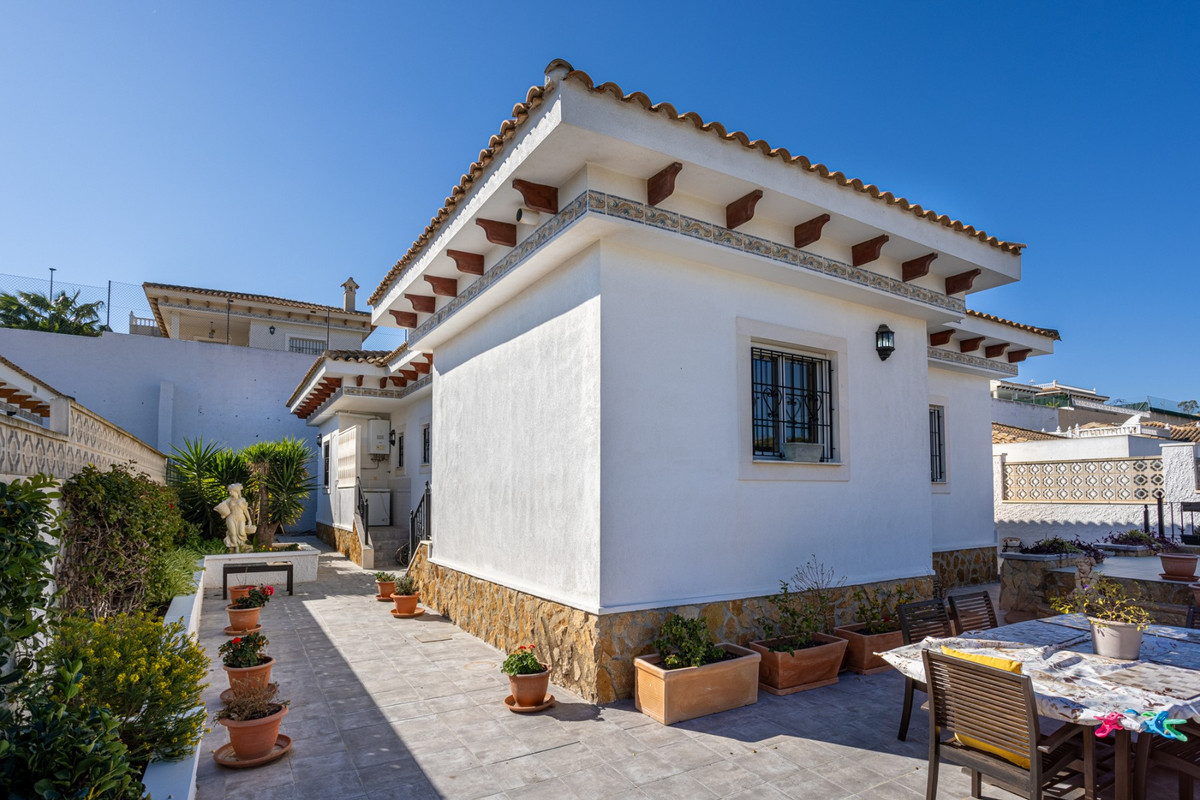 3 Bed Townhouse for sale in Bigastro Costa Blanca, Alicante, Spain